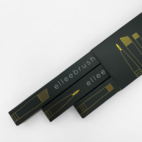 Elleebana ElleeBRUSH Fine Tip brush for detailed tint applications on short lashes and brow tips.